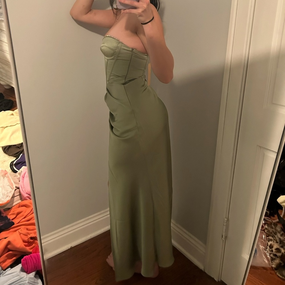 Elegant Strapless Dress